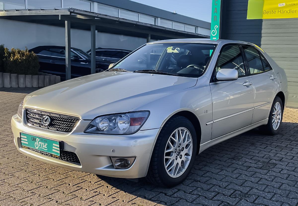 Lexus IS 200 Limited SHZ KLIMA LEDER 1. HAND 